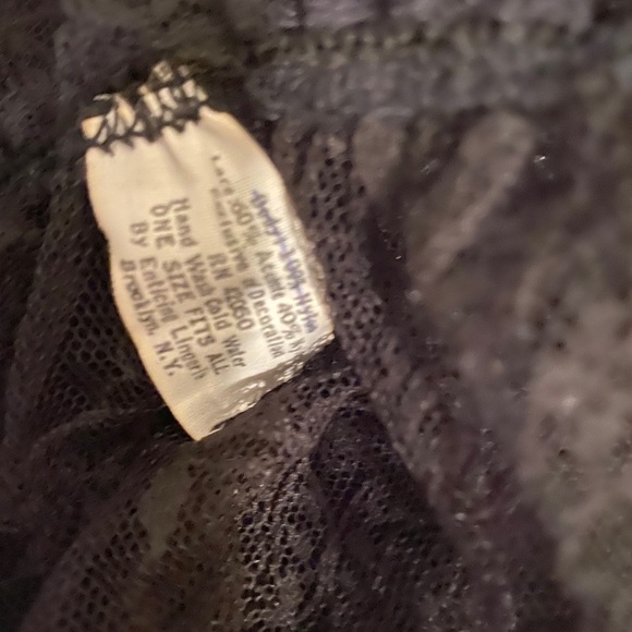 Enticing Ladies Black 2pc Lace Top & Panty Size OS - Picture 5 of 5